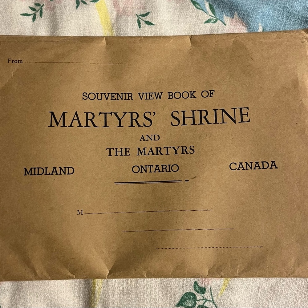 Souvenir Views of Martyrs' Shrine Paper Booklet Kromo-Graphic Series